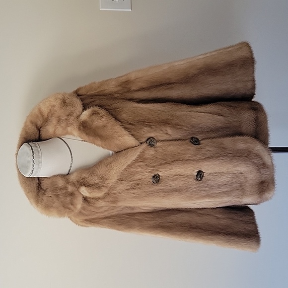 TRUE Vintage Caramel Brown MINK Fur Coat size Small Embroidery lined - Picture 9 of 13
